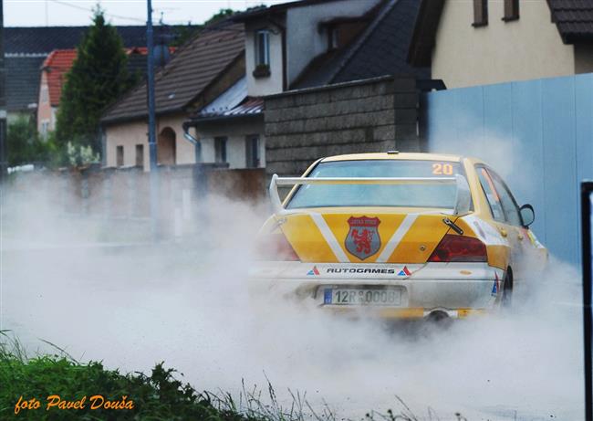 Navrátilec do soutěží David Komárek i  Igor Drotár v desítce na Horácké rallye 2009
