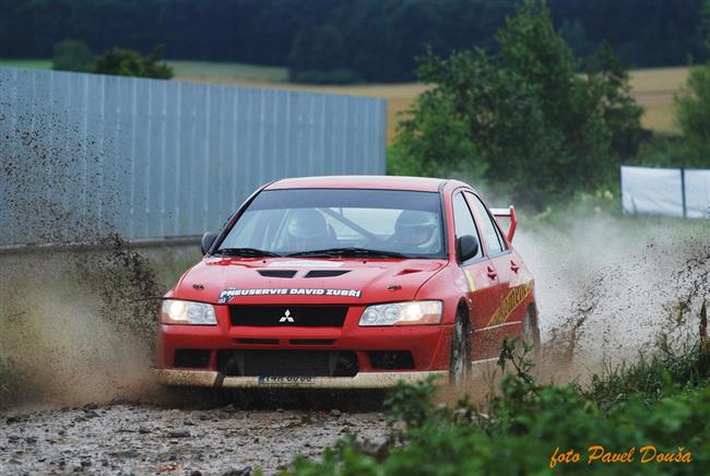 Navrátilec do soutěží David Komárek i  Igor Drotár v desítce na Horácké rallye 2009