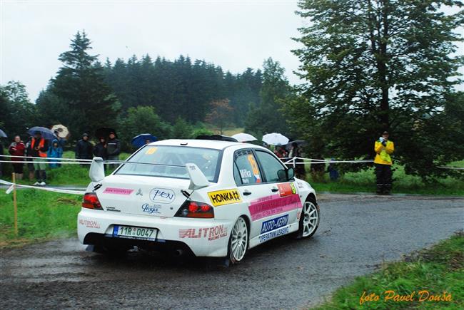 Navrátilec do soutěží David Komárek i  Igor Drotár v desítce na Horácké rallye 2009