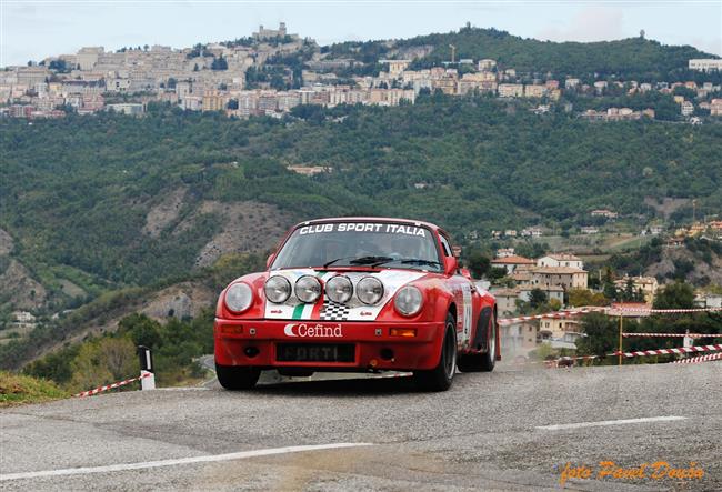 TUSCAN rallye plná krásných legendárních krasavců startuje.