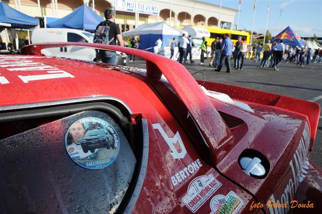 TUSCAN rallye plná krásných legendárních krasavců startuje.