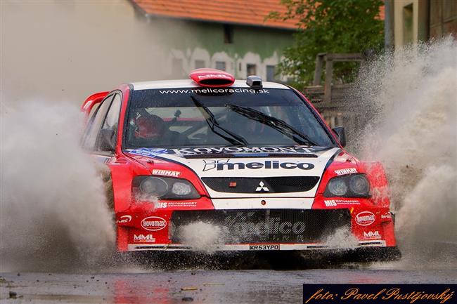 73 soutnch posdek. v cli Rallye Jesenky. Prvn Kresta, vborn stbrn Jake