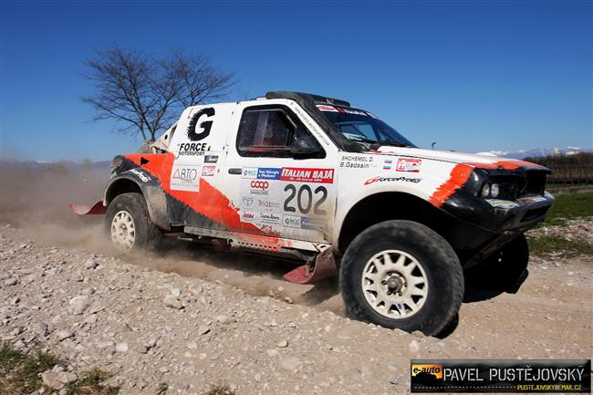 30. ronk OiLibya Rallye de Tunisie 2011 komplikuje psen boue nad Saharou