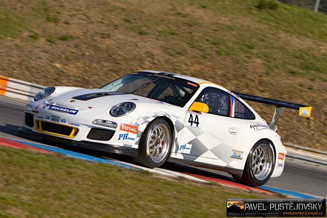 GP2,Porsche cup a Clio cup na brněnském autodromu,objektivem Pavla Pustějovského