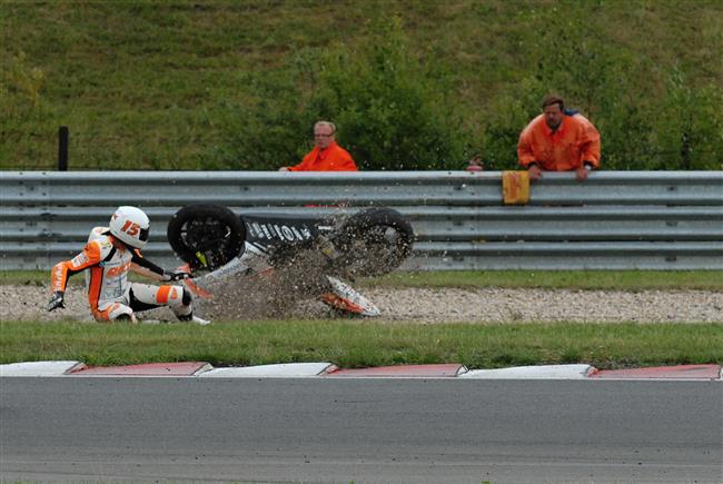 CRASH Viktor DUEK Alpe Adria Most 2011 foto Lubo NOVOSD