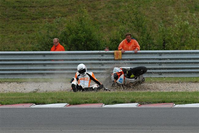 CRASH Viktor DUŠEK Alpe Adria Most 2011 foto Luboš NOVOSÁD