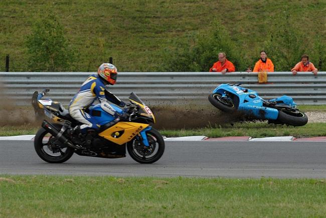 CRASH moto MIX Alpe Adria Most 2011 foto Luboš Novosád