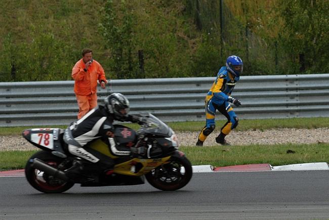 CRASH moto MIX Alpe Adria Most 2011 foto Luboš Novosád