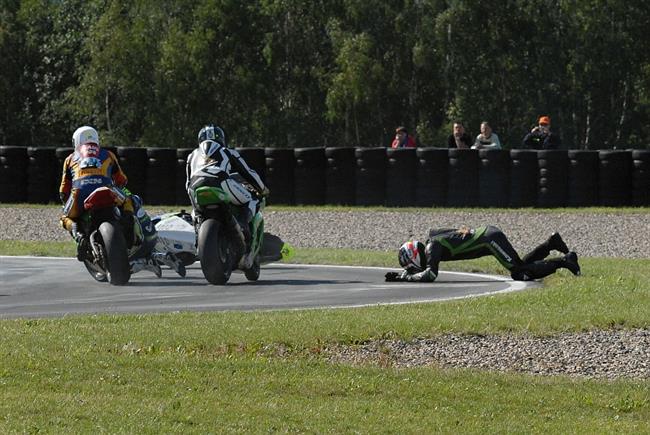 CRASH moto MIX Alpe Adria Most 2011 foto Luboš Novosád