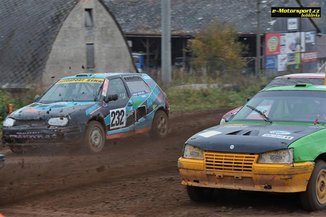 Autokrosové loučení se sezónou 2011 v Radouči objektivem Boba Hlávky