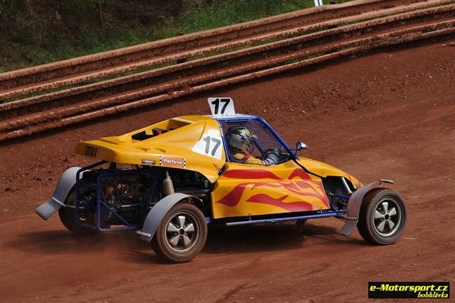 Finálový závod MČR v autokrossu 2011 v Nové Pace objektivem Boba Hlávky