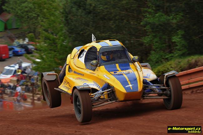 Finálový závod MČR v autokrossu 2011 v Nové Pace objektivem Boba Hlávky