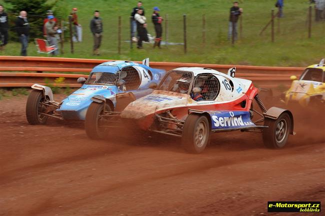 Finálový závod MČR v autokrossu 2011 v Nové Pace objektivem Boba Hlávky