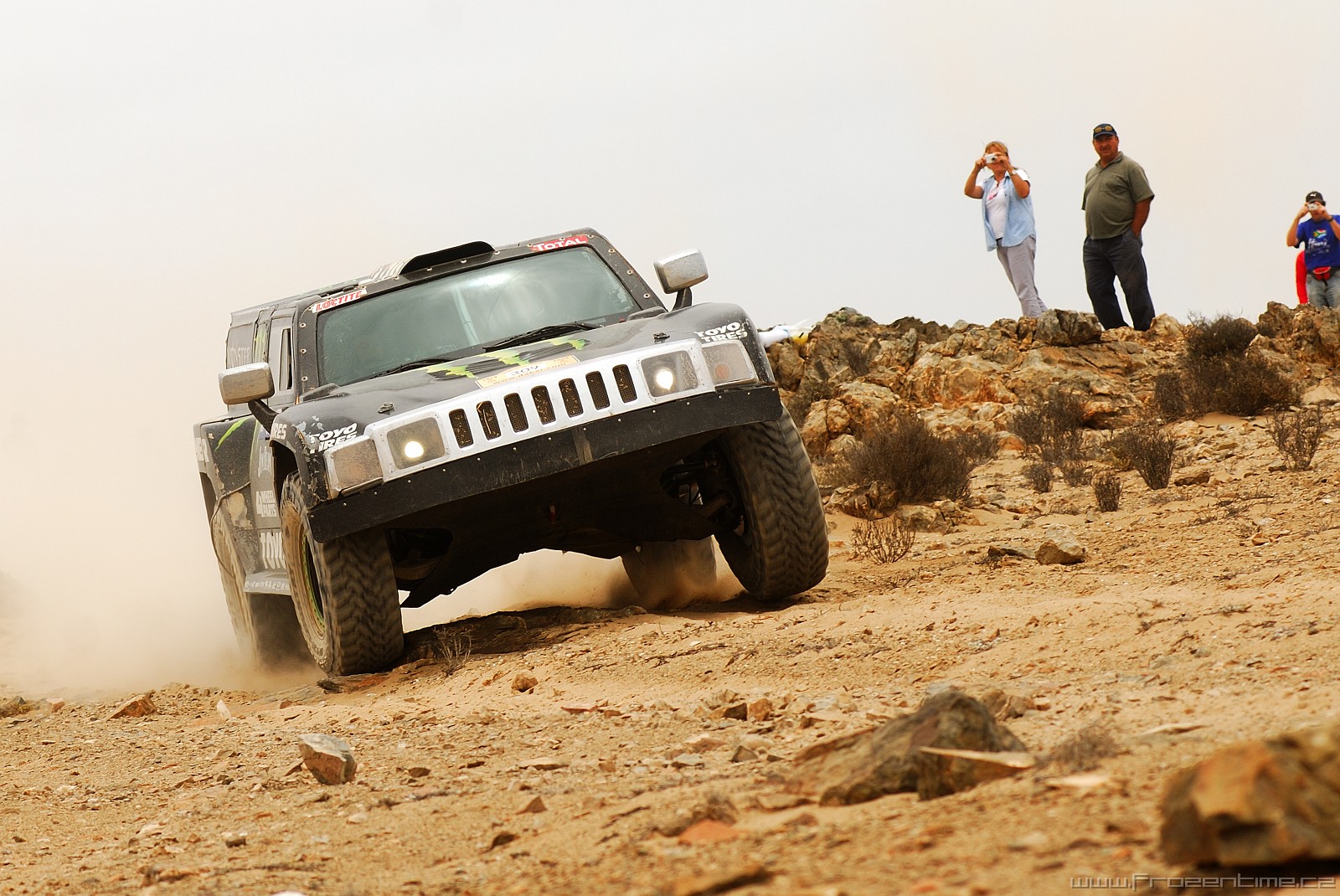DSC_0171hummer.jpg
