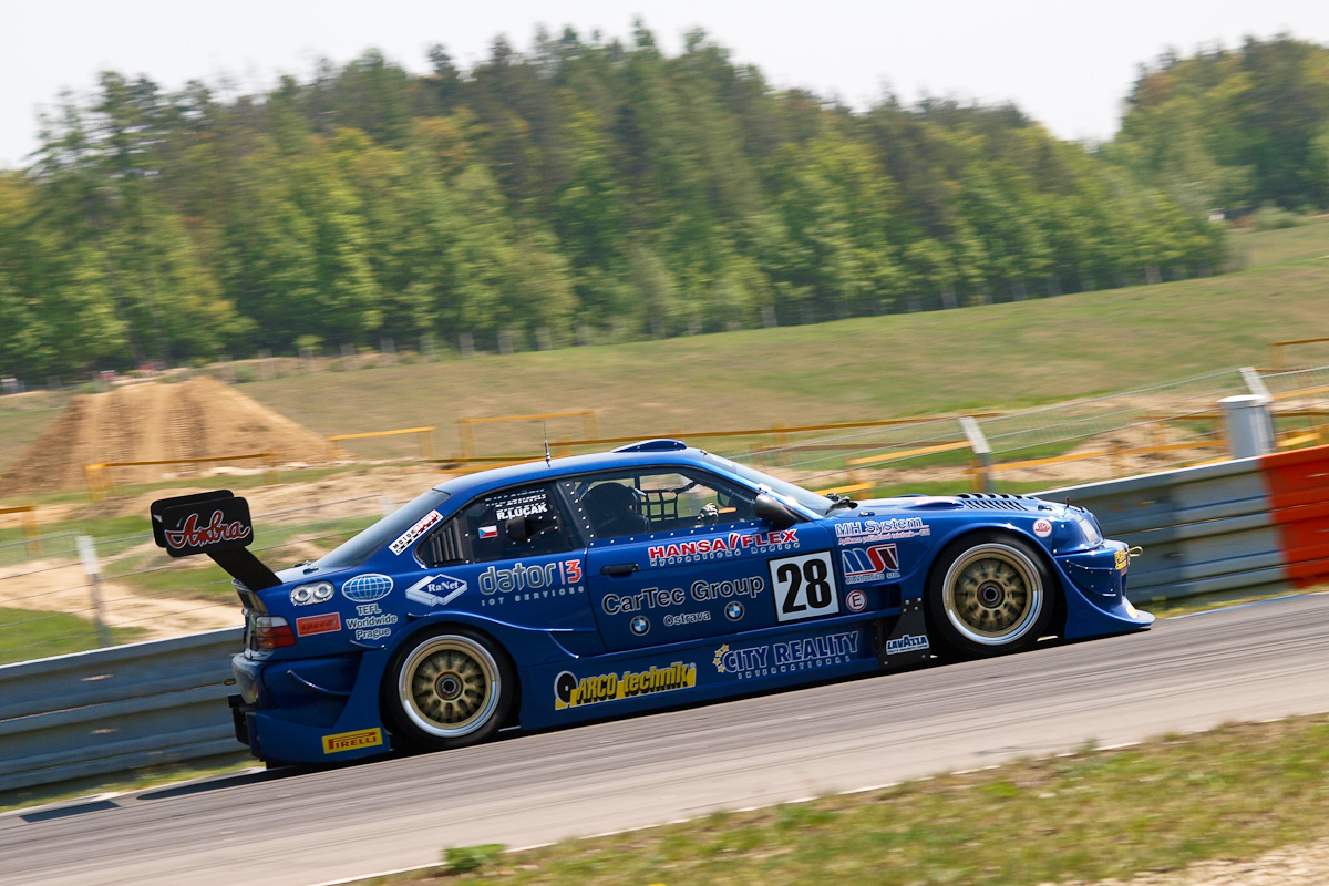 p4263066bmwlucak.jpg