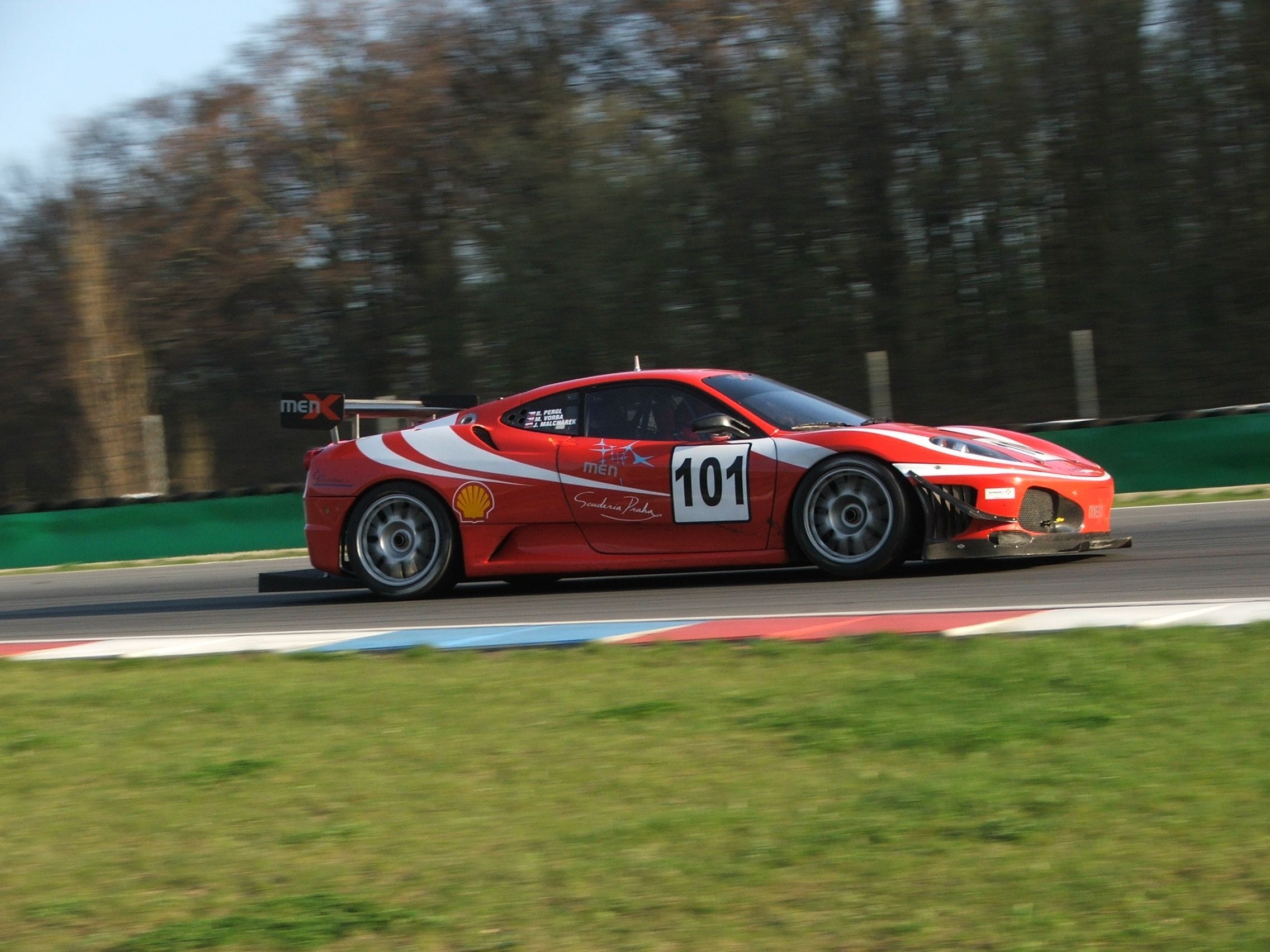 Ferrari13.jpg