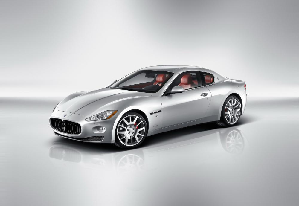 Maserati_GRANTURISMO_1.jpg