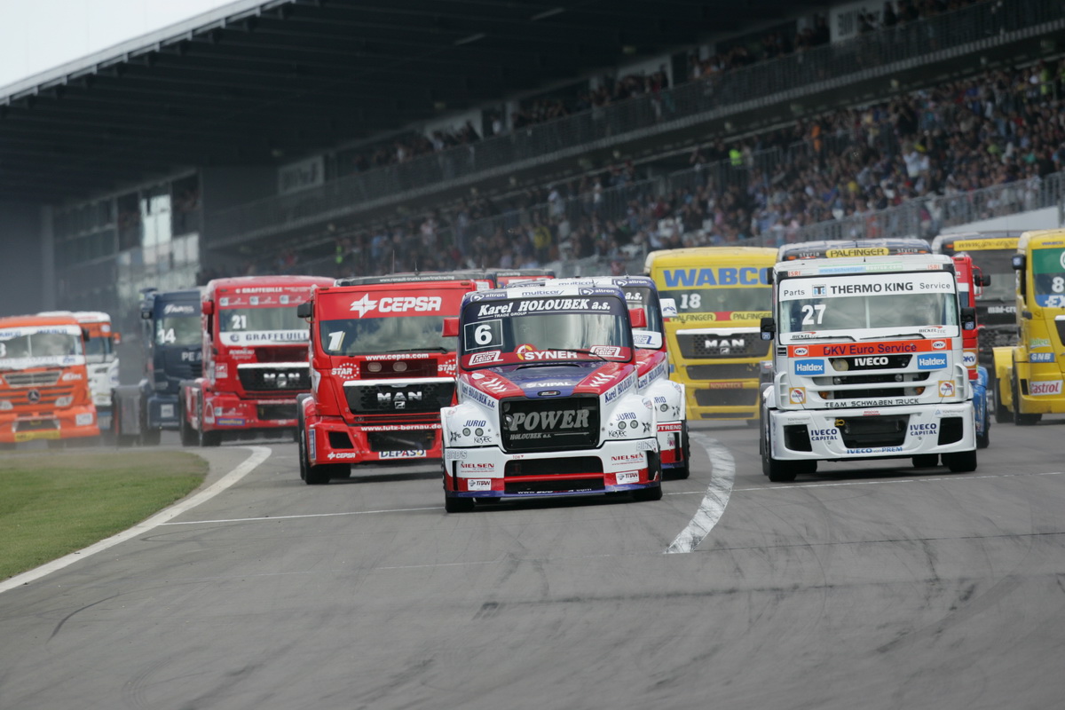 110710_nurburgring_cup2_start.jpg