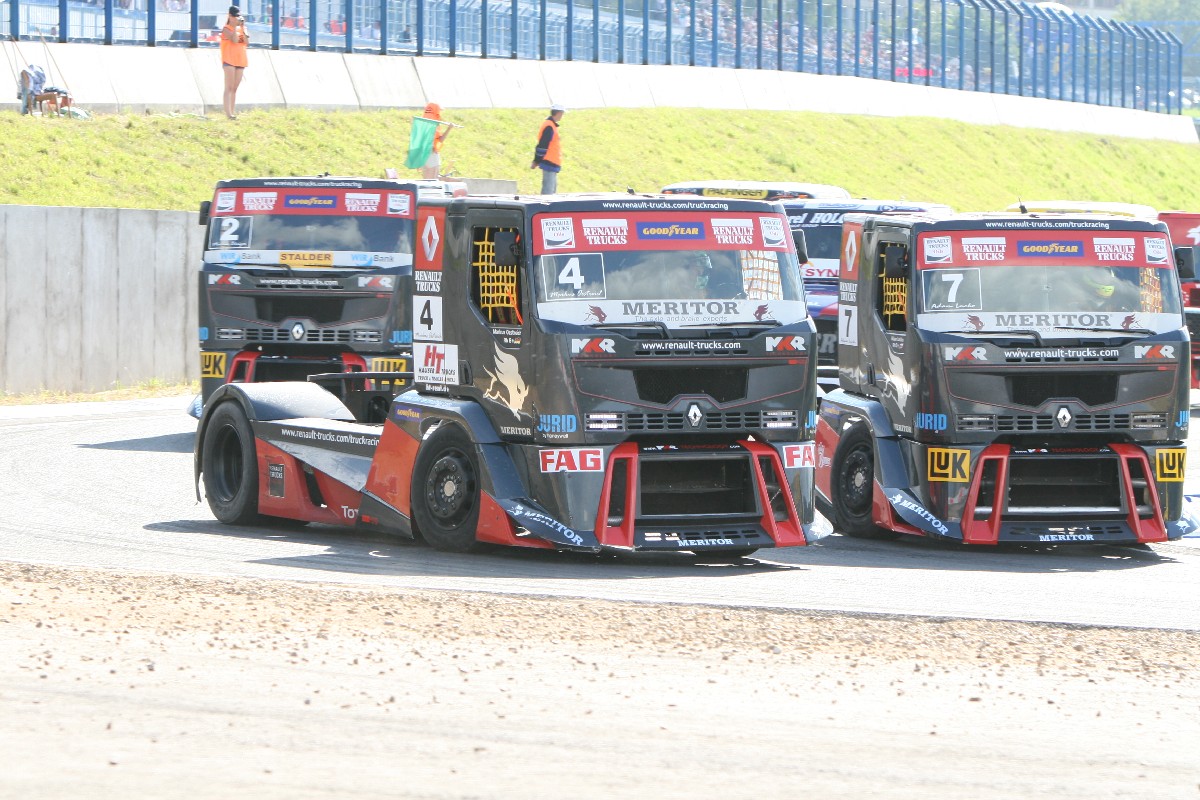 Sat_race2tlacenice_trirenaulty.JPG