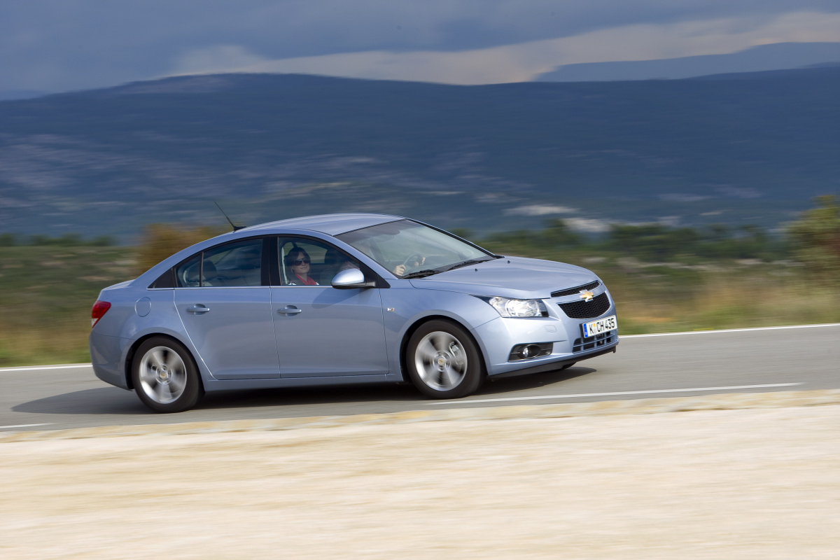 cruze_dynamic_07.jpg