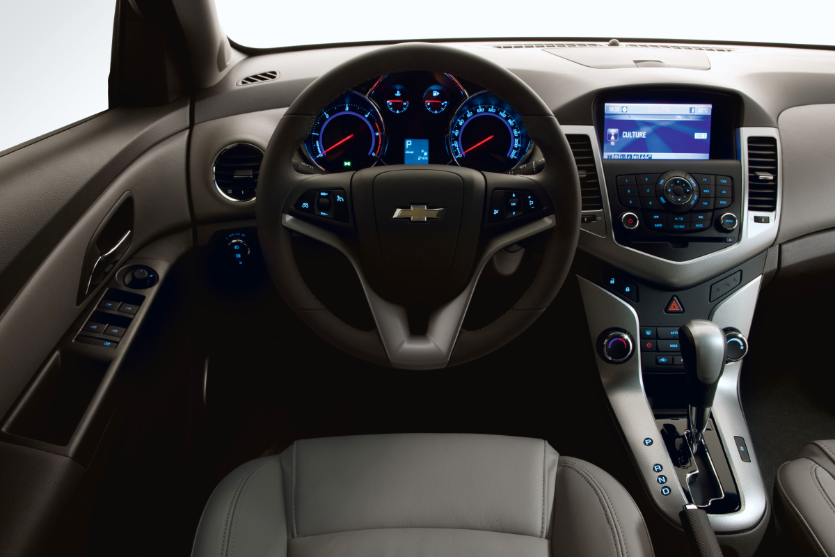 cruze_interior_07.jpg