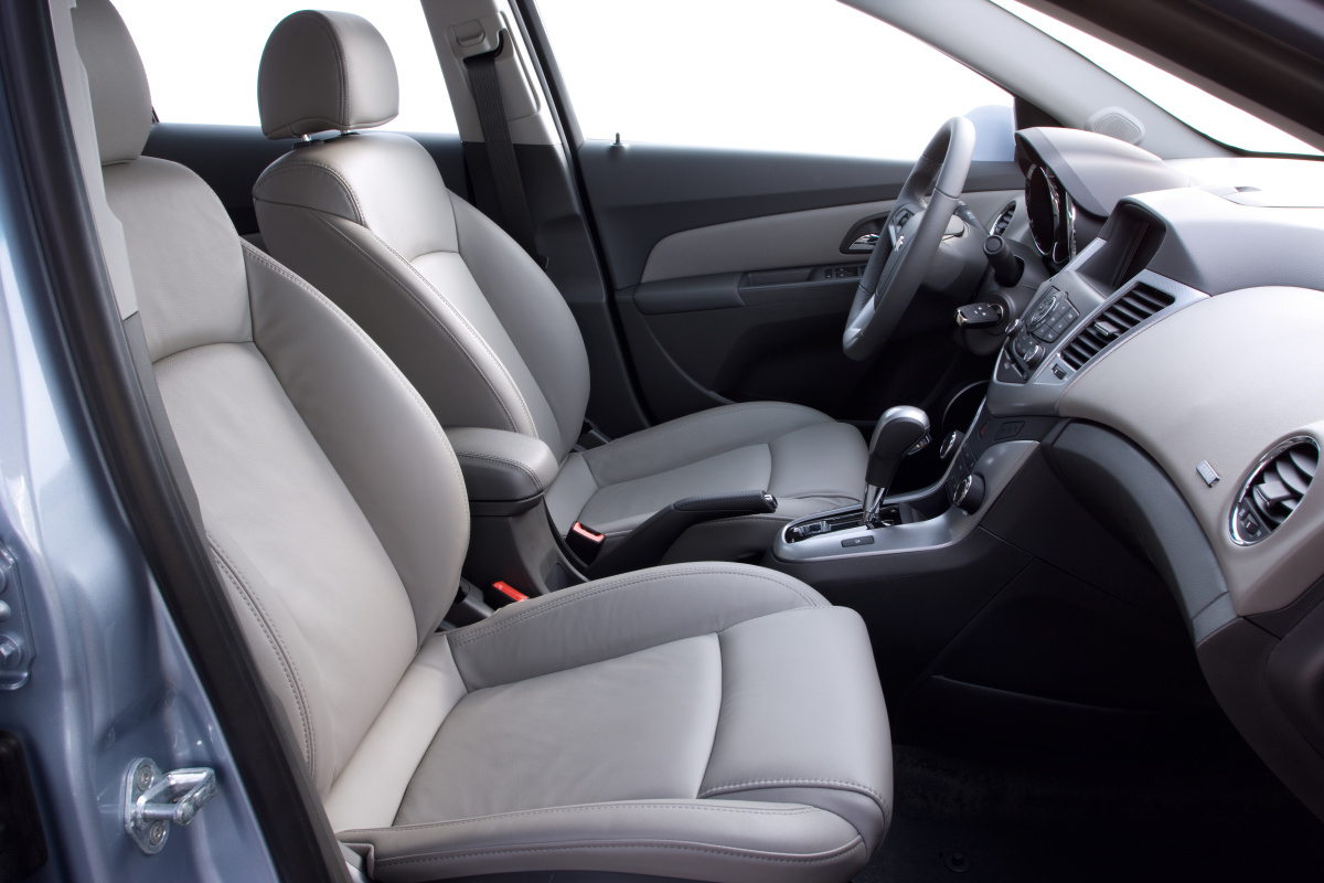 cruze_interior_09.jpg