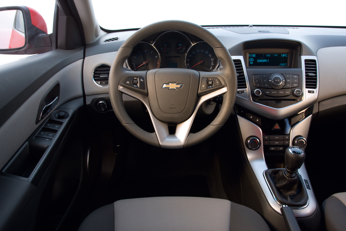 cruze_interior_10.jpg