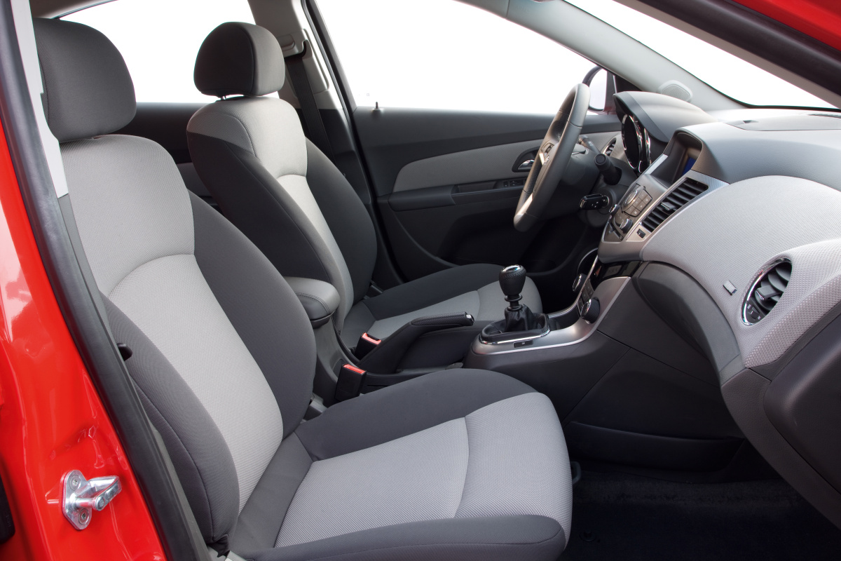 cruze_interior_11.jpg