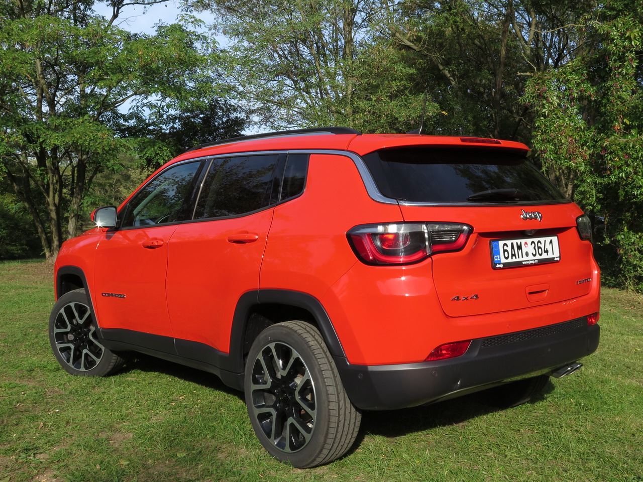 upr_02_JeepCompass-20D-9-18.JPG