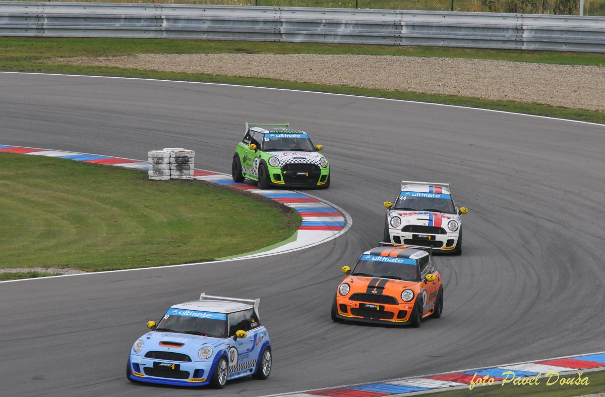 04_WTCC_MINI_2010_15.jpg