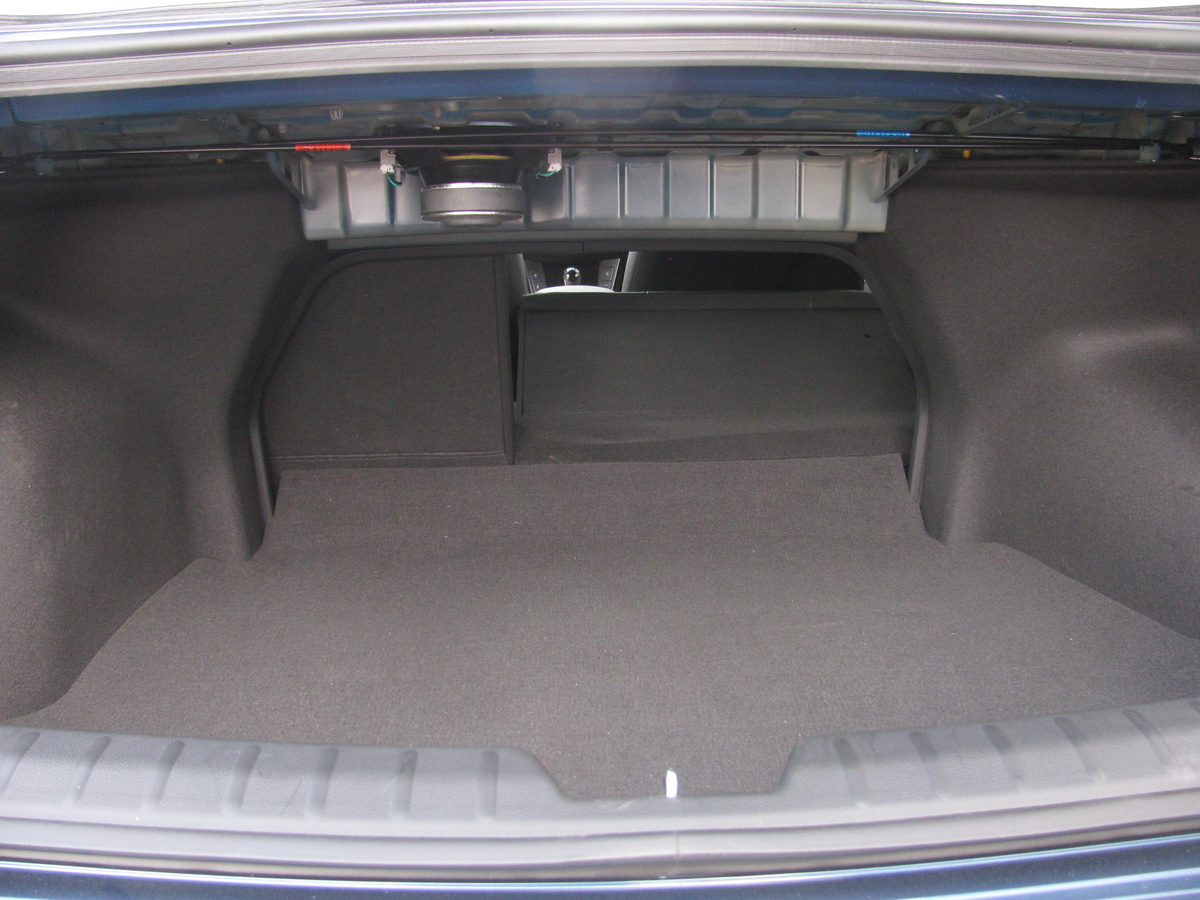 задняя полка hyundai i40