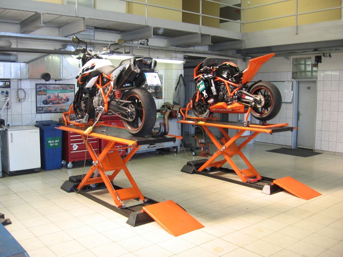 KTM Servis
