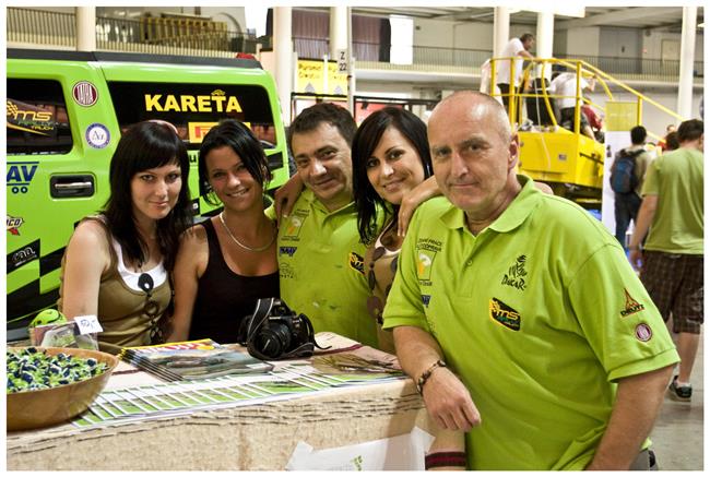 Czech Dakar team na Autosalonu Brno 2009 a malovan koiky, foto tmu Yascha