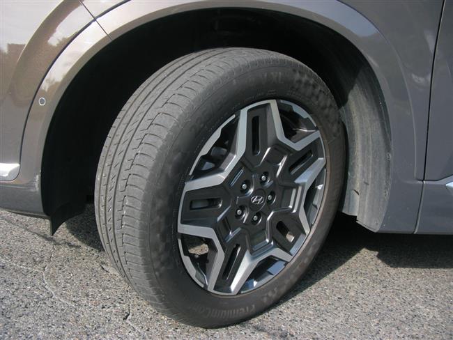 Test velkho SUV Hyundai Santa Fe PHEV v sedmimstnm proveden