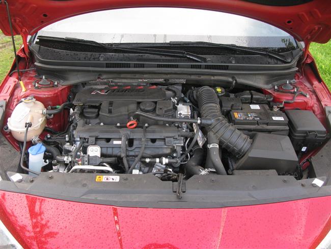 Test Hyundai i20 N sportovn verze s motorem 1,6 Turbo s manulem